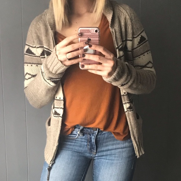 TNA SEA TO SKY SWEATER - Picture 2 of 6